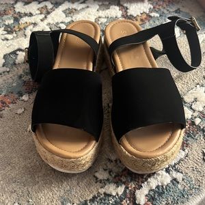 SHIEN Sandals
